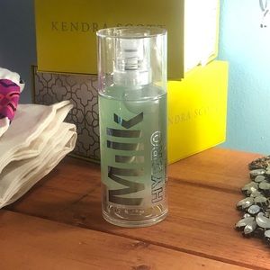 Milk hydro grip primer